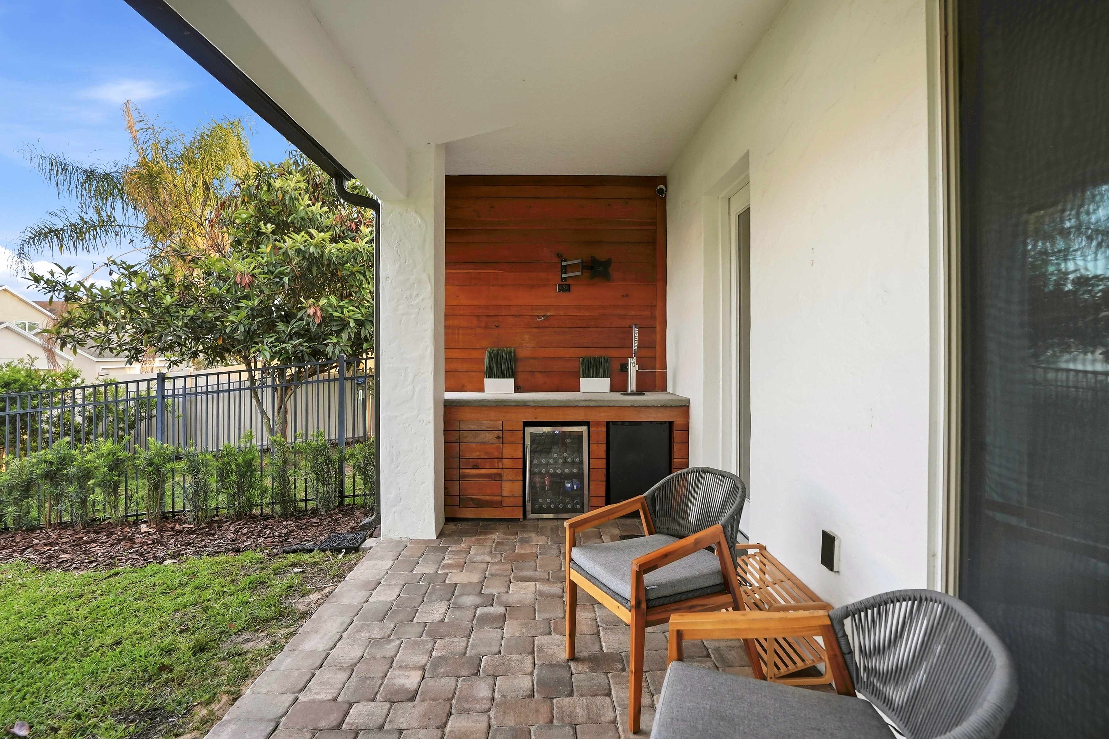 Covered patio with outdoor kitchen