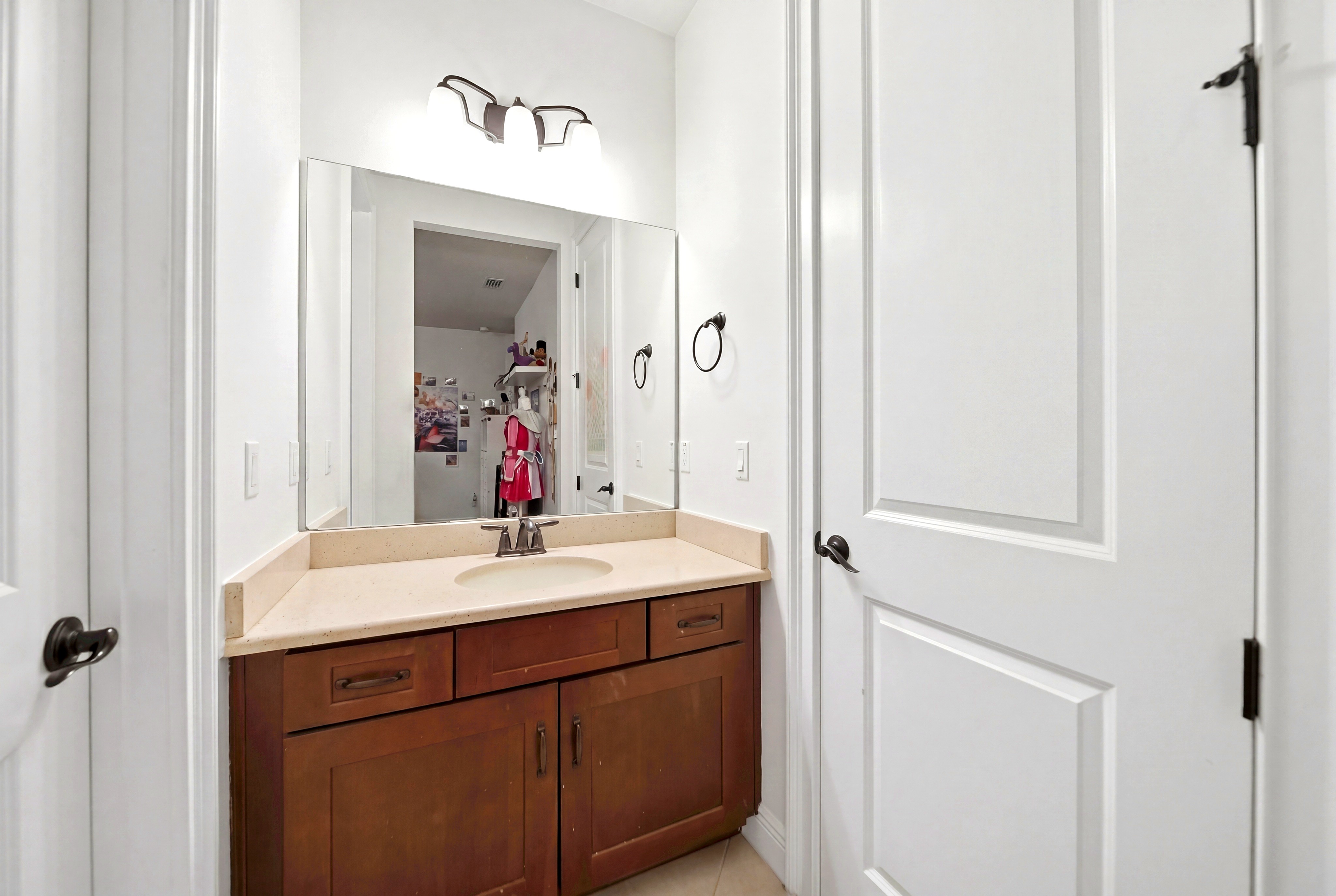 Bathroom vanity with mirror